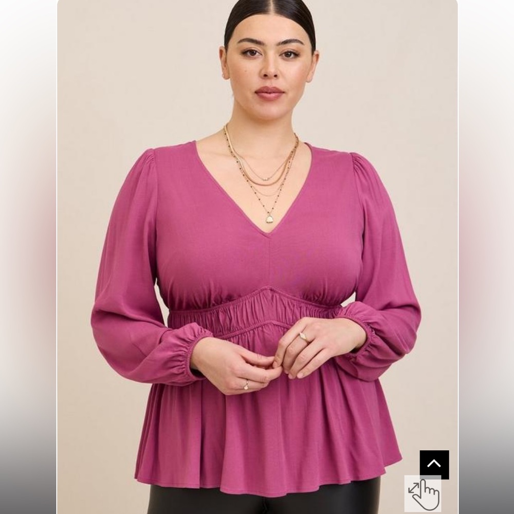 Torrid NWT Peplum V-Neck Long Sleeve Top. Sz. 4X May Fit Smaller Too.